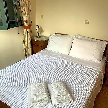 Hotel Vatoulia House 3*