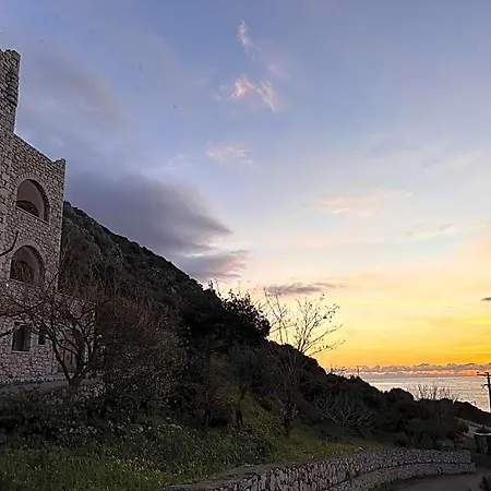 Vatoulia House 3*
